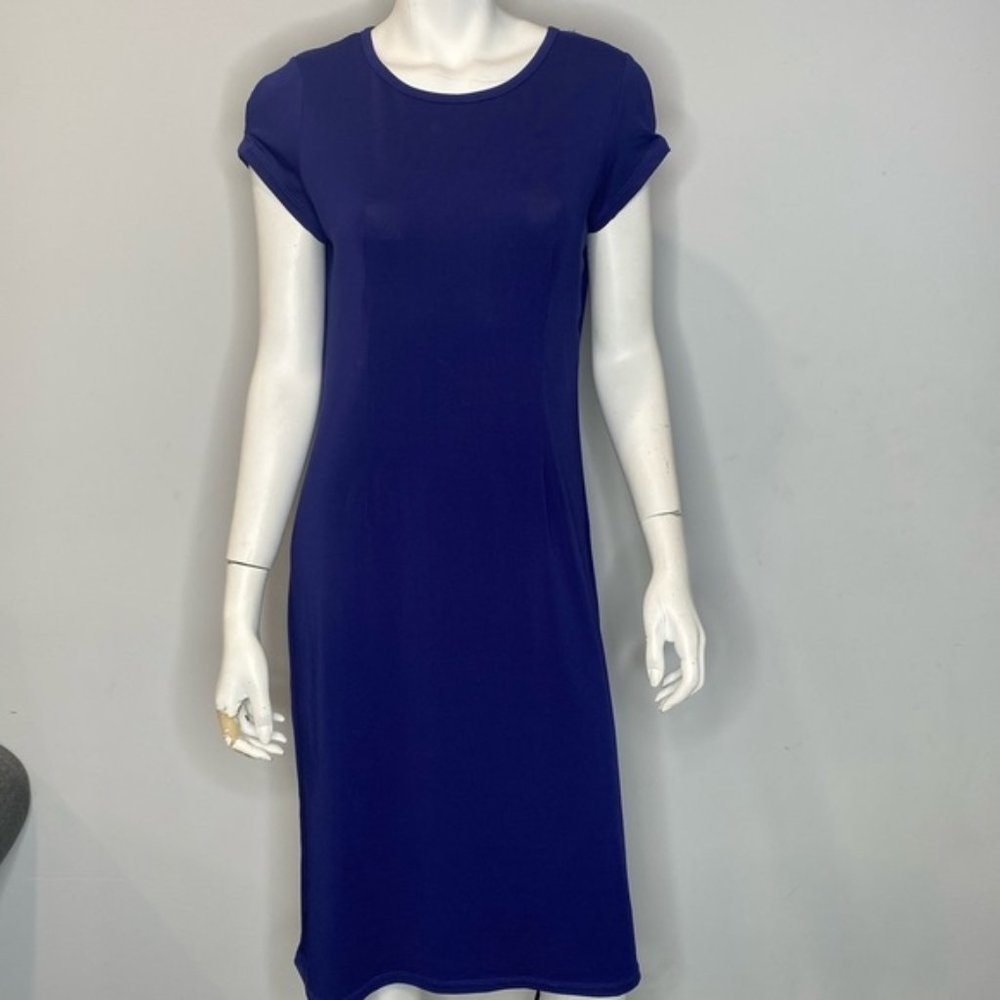 Mr. Max Dress Single button back Keyhole Cap
